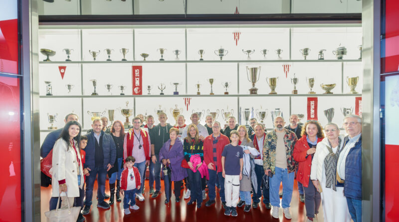 Επίσκεψη του Δημάρχου Πειραιά Γιάννη Μώραλη και Κοινοτικών Συμβούλων στο μουσείο του Ολυμπιακού